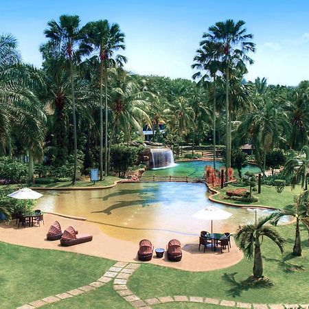 Cyberview Resort & Spa Cyberjaya Extérieur photo The resort's lagoon
